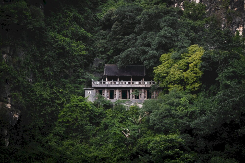 Am Tien Pagoda is located separately on the top of the mountain